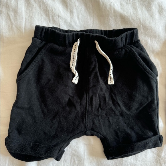 Black Boy Shorts Bundle of 2, size 18 months (Cat & Jack/ Miles Baby) - Picture 3 of 9